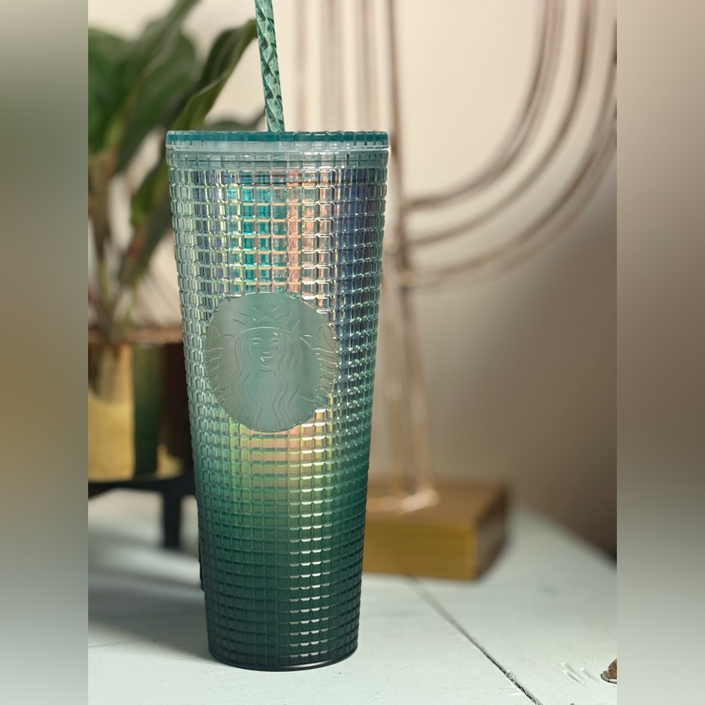 Starbucks 2023 Jade Green Gradient Grid Venti Tumbler cold cup
